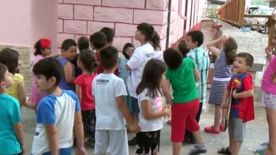 efes -  Minareden şeker sarkıttılar Videosu