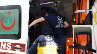 direksiyon -  Tokat'ta traktör devrildi: 1 yaralı  Videosu