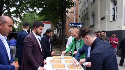 asiri sagci - Avusturya’da ibadete açılan camide bayram namazı - VİYANA  Videosu