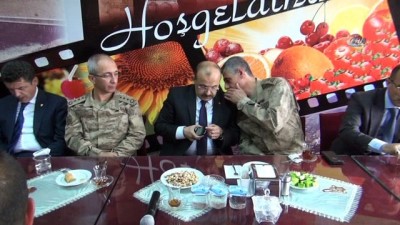 bayramlasma -  Bitlis Valisi İsmail Ustaoğlu: “1000'in üzerinde askerimiz şuanda arazide arama tarama icra ediyorlar” Videosu