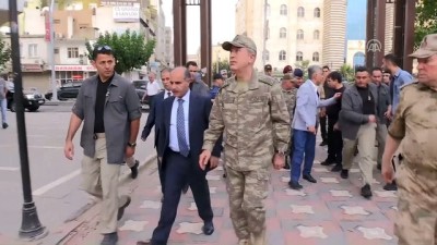 bayramlasma - Genelkurmay Başkanı Akar bayram namazını Cizre'de kıldı - ŞIRNAK  Videosu