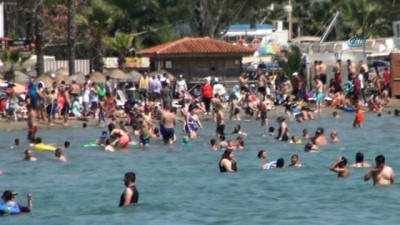 yabanci turist -  Sahillerde mahşeri kalabalık Videosu