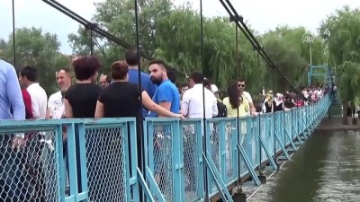 bayramlasma - 'Sallanan köprü'de bayram yoğunluğu - NEVŞEHİR Videosu