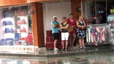 yabanci turist -  Antalya’da bayram yağmuru  Videosu