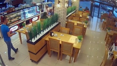 ticari arac -  Araç, restorana böyle daldı... 2’si çocuk 8 yaralı Videosu