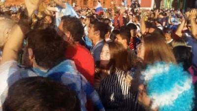 izlanda - Arjantinli taraftarlar Moskova'yı salladı  Videosu