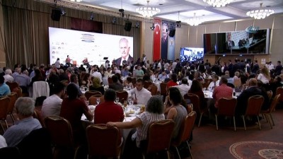 naat - Başbakan Yıldırım, türküye eşlik etti Videosu