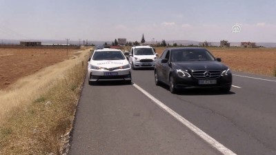 bayram ziyareti - Bayram ziyaretinden dönen aile kaza yaptı - ŞANLIURFA  Videosu