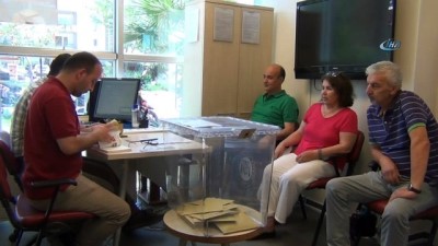 gurbetci -  Sandığı bayramda da yalnız bırakmadılar  Videosu