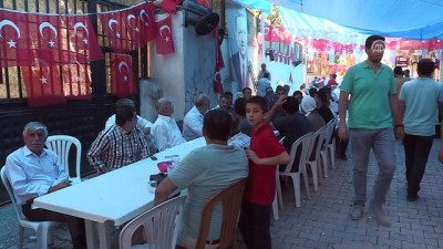 beraberlik - Suruç'taki AK Partililere yönelik saldırı - AK Parti Milletvekili Yıldız'ın taziye kabul ediyor - ŞANLIURFA Videosu