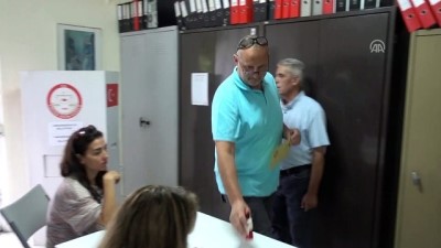 secme ve secilme hakki - Yunanistan'da seçmenler sandık başında - ATİNA  Videosu