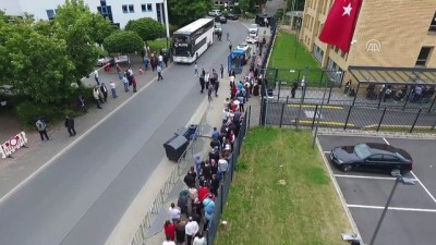 Almanya'da seçim sandıklarında uzun kuyruklar oluştu - DÜSSELDORF