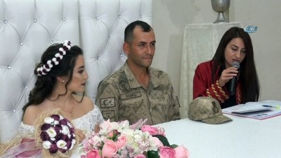 memur -  Askeri üniformasıyla nikaha geldi  Videosu