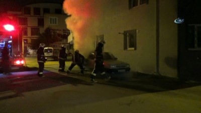 guvenlik onlemi -  Çalıntı otomobil park halinde alev alev yandı  Videosu