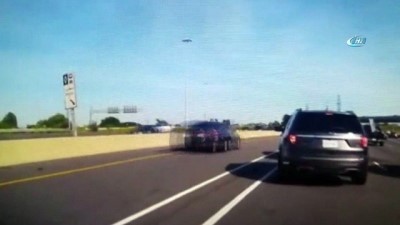 motosiklet surucusu -  - Kanada’da Otoyolda Kaza: 1 Ölü  Videosu