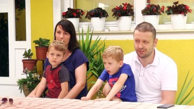 ikiz bebekler - Bosna Hersek'in 'ikizler şehri' - BUZİM  Videosu