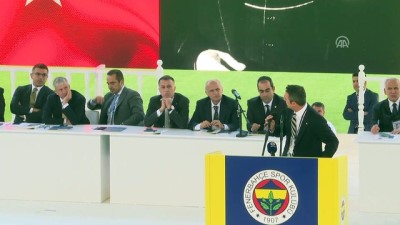 baskan adayi - Ali Koç'un konuşması sırasında büyük gerginlik yaşandı - İSTANBUL Videosu