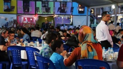 atmosfer -  Arnavutköy’de yüzlerce vatandaş iftar sofrasında buluştu Videosu