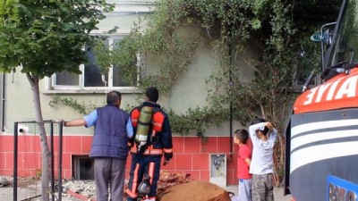  Tavşanlı'da 2 katlı evde yangın 