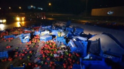direksiyon -  D-100’de tır devrildi, sebzeler yola saçıldı  Videosu