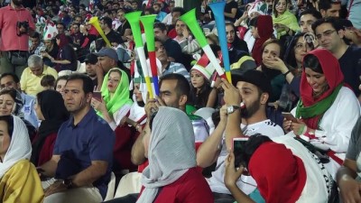 ispanya - İranlı taraftarlar İspanya maçını heyecanla izledi - TAHRAN  Videosu