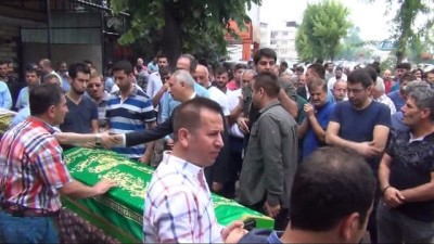 camii -  Kazada hayatını kaybeden 5 kişi gözyaşlarıyla defnedildi  Videosu