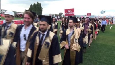 arkeoloji -  Biri 56, diğeri 59 yaşında üniversiteden mezun oldu  Videosu