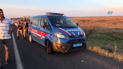 trafik polisi -  Otomobil şarampole devrildi: 1 ölü, 5 yaralı Videosu