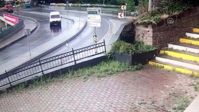 itfaiye araci - Şişli'de itfaiye aracı devrildi (2) - İSTANBUL Videosu