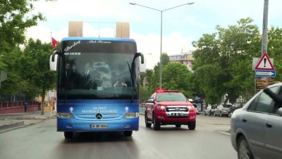 esenli - Başbakan Yardımcısı Akdağ, seçim otobüsüyle vatandaşları selamladı - ERZURUM Videosu