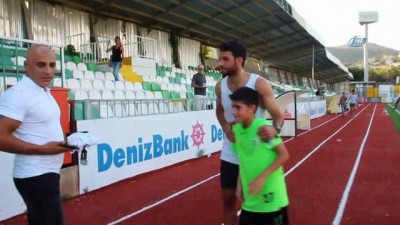 yildiz futbolcu -  Fenerbahçeli oyuncu İsmail Köybaşı hem tatil yapıyor hem de antrenman  Videosu