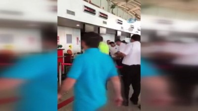 saglik gorevlisi -  Ölüm havalimanında yakaladı Videosu
