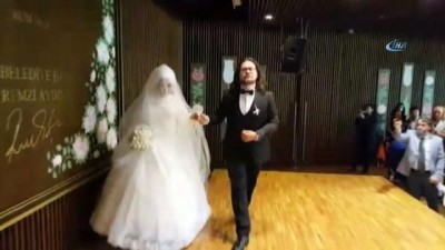 nikah tarihi -  Gelin ve damat nikahın ardından sandığa gitti Videosu