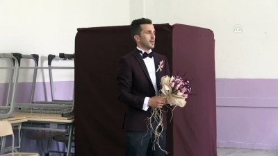 vatandaslik - Gelinlikle oy kullandı - ESKİŞEHİR  Videosu