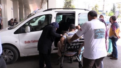 hastane yonetimi - Hastalar, sağlık ekiplerinin yardımıyla oy kullandı - ADANA  Videosu