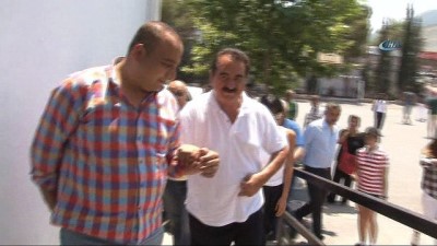turkucu -  İbrahim Tatlıses: “AK Parti milletvekili adayı olarak burada olmak isterdim ama olsun ben gönüllerin vekiliyim”  Videosu