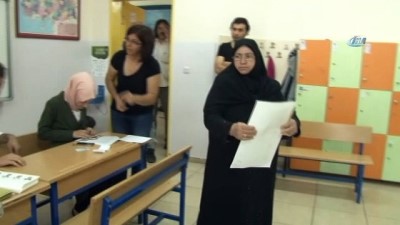 oy kullanimi -  İstanbul'da oy kullanma işlemi başladı  Videosu