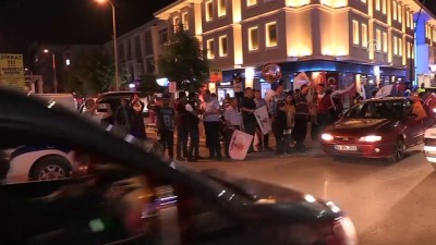 Seçim kutlamaları - UŞAK