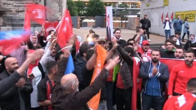 gurbetci -  Berlin’de seçim kutlamalarının adresi Kudamm oldu  Videosu