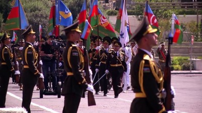 zirhli araclar - Azerbaycan ordusunun 100. kuruluş yıl dönümü kutlanıyor - BAKÜ  Videosu