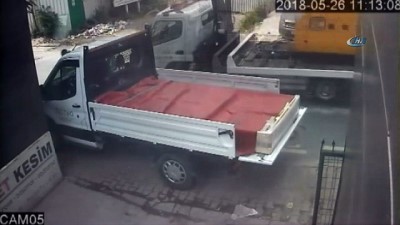 hirsizlik buro amirligi -  Ümraniye'de seramik yüklü kamyonetin çalınma anı kamerada Videosu