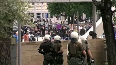 goz yasartici gaz - Yunanistan'da 'Makedonya anlaşması' protestosu - SELANİK  Videosu