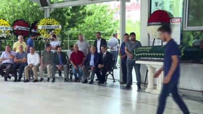 cenaze - Başbakan Yıldırım, Alpay Özalan'ın vefat eden babası Mustafa Özalan'ın cenaze törenine katıldı (1) - İZMİR  Videosu