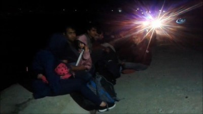 multeci -  FETÖ operasyonuna çıkan jandarma, 30 mülteci yakaladı  Videosu