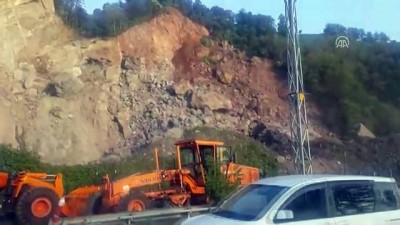 guzergah - Hopa-Kemalpaşa karayolunda heyelan - ARTVİN Videosu
