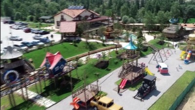 isaf -  Hobbit evlerinin yanına Karayip Korsanları gemisi 'Kara İnci'  Videosu