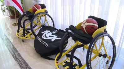 tekerlekli sandalye - Türkiye'nin Lefkoşa Büyükelçiliği'nden engelli basketbol milli sporcularına destek - LEFKOŞA  Videosu