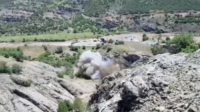 teroristler - 200 kilogramlık patlayıcı düzeneği imha edildi - TUNCELİ  Videosu