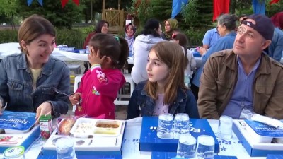 iftar sofrasi - Akdağ: 'Biz bu güzel ülkede 81 milyon kardeşiz' - İSTANBUL Videosu