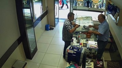 dolandiricilik -  FETÖ’cü eski polis dolandırıcılık yaparken yakalandı Videosu